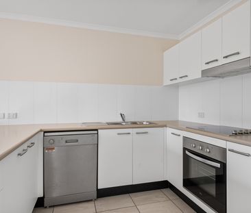 2/19 Latham Street, Chermside QLD 4032 - Apartment For Rent | Domain - Photo 4