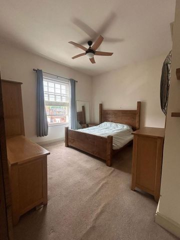 2 bedroom apartment to rent - Photo 4