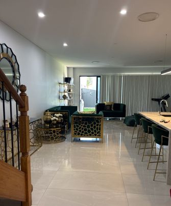 Spacious 5-Bedroom Family Home in the Heart of Pendle Hill - Photo 1