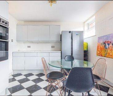 4 Bed Terraced House, Hevelius Close, SE10 - Photo 6
