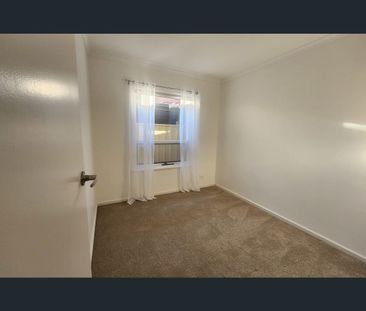 3/12 Varram Way, West Lakes Shore, SA 5020 - Photo 6