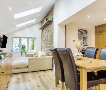 3 bedroom semi-detached house to rent - Photo 3