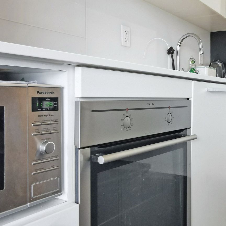 For Lease - 15 Grenville Street Unit# 3507, Toronto, Ontario - Photo 1