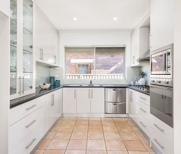 Kingsgrove - Photo 2