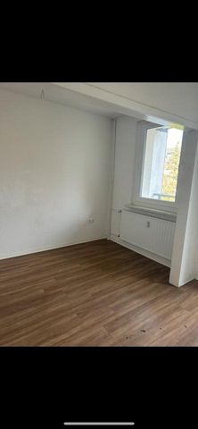 Nachmieter gesucht: Vonovia 2 1/2 Raum Wohnung - Photo 3