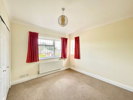 23 Ferringham Lane, Worthing, BN12 5NB - Photo 2