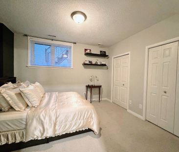 For Lease - 4031 CANYON WALK Drive Unit# 10, Blossom Park - Airport... - Photo 2