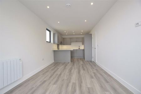 2 bedroom penthouse to rent - Photo 2