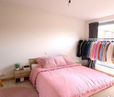 Ruim appartement met 2 slaapkamers en groot zonneterras in centrum ... - Photo 3