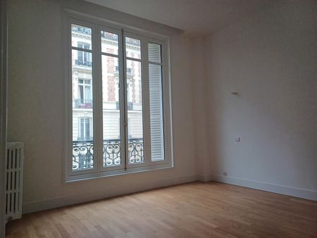 location Appartement T3 DE 100m² À PARIS - Photo 5