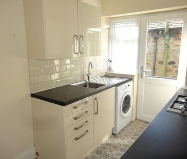 3 bedroom maisonette to rent - Photo 6