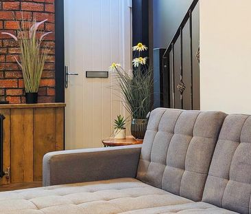 2 bedroom terraced house to rent - Photo 2