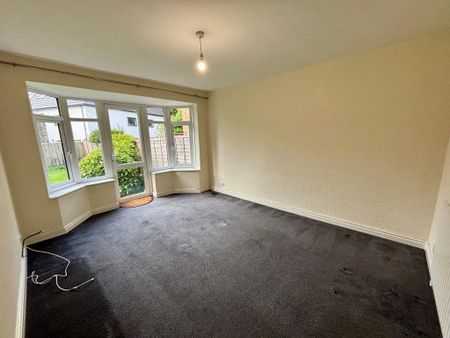 4 bedroom semi-detached house to rent - Photo 3