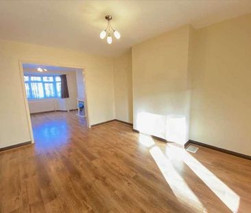 Fern Lane, Norwood Green, Hounslow, TW5 - Photo 1