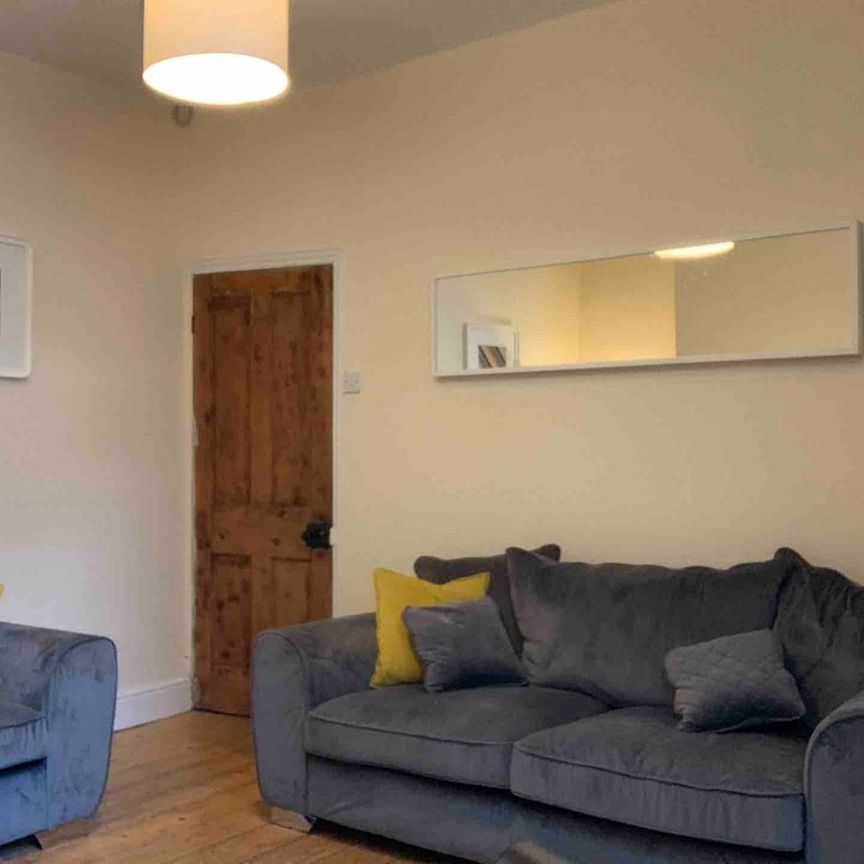 3 Bed Terraced House, Moseley Road, M14 - Photo 1