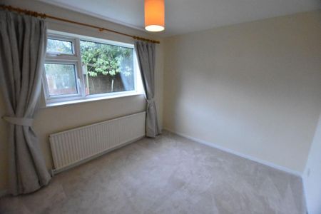 3 bedroom detached bungalow to rent - Photo 5