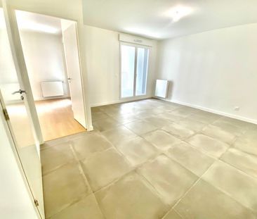 Location Appartement 2 pièces 43m² LYON 3ème - Photo 3