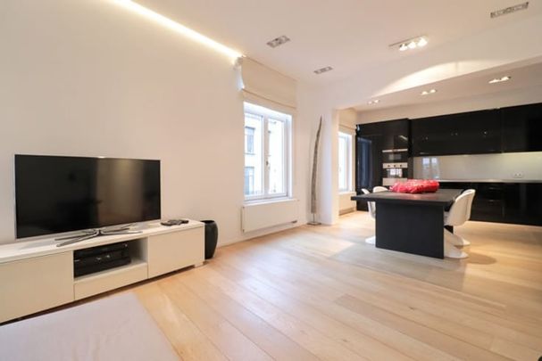 Appartement te huur - Photo 1