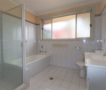 NEAT & TIDY 3 BEDROOM HOME! - Photo 5