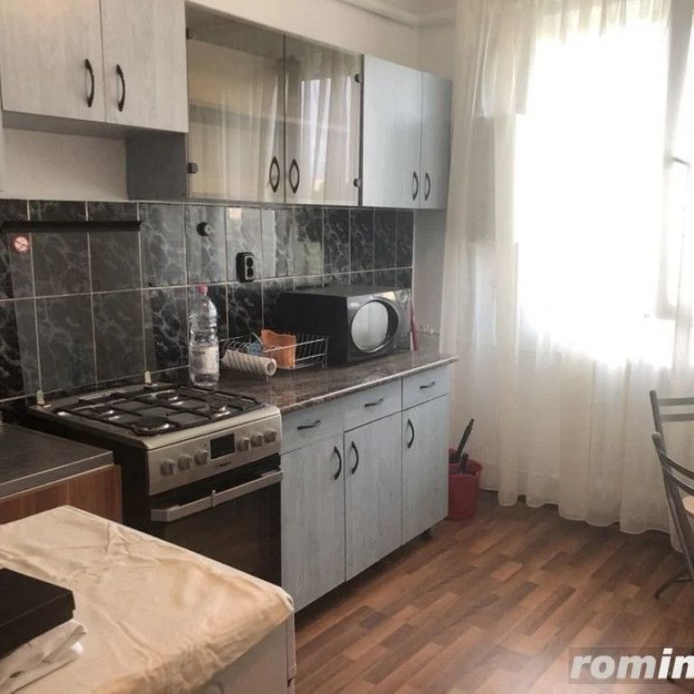 1 camera zona Sagului langa restaurant Nora - Fotografie 1