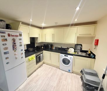 Sherborne Road, Yeovil, Somerset - Photo 4