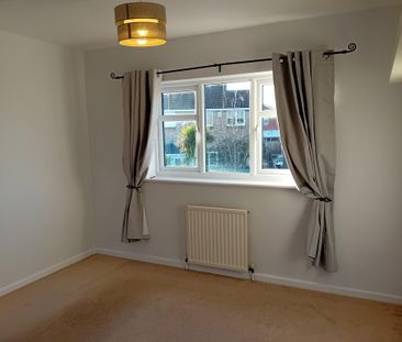 2 bedroom end of terrace house to rent - Photo 6