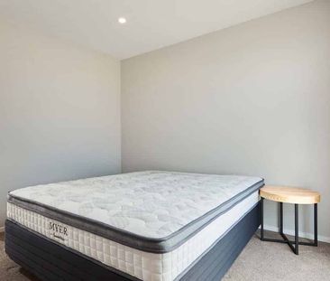 Stylish Two-Bedroom Unfurnished Townhouse - Photo 5