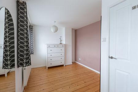 2 bed semi-detached house to rent in Harrington Gardens, Pinhoe, Exeter - Photo 5