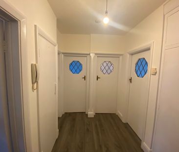 2 Bed Flat, Hainault Court, E17 - Photo 5