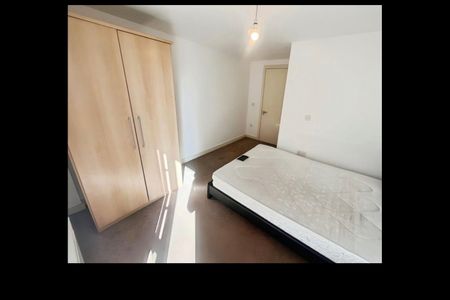 2 Bed Flat, Loom Street, M4 - Photo 5
