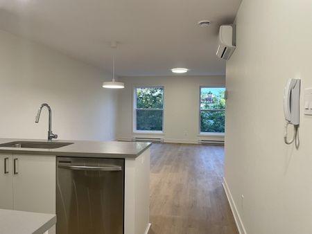 2090 Rue Harmony, #2 - Photo 3