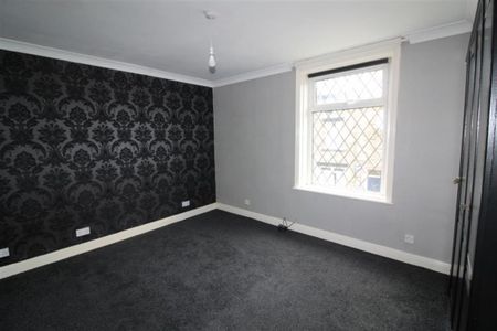 Oakroyd Mount, Pudsey, Leeds, LS28 7QH - Photo 4