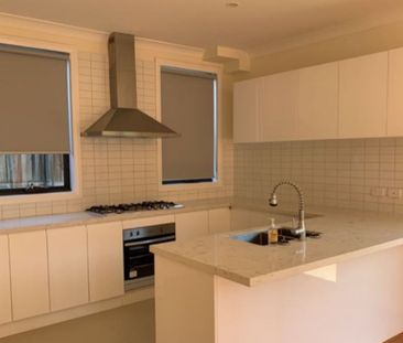 TOWNHOUSE IN GREAT LOCATION - Photo 2