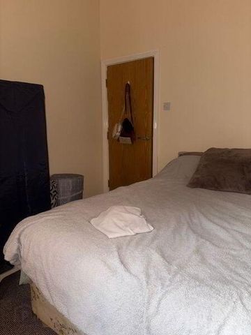 APT Johnston And Allen, 16 VICTORIA STREET, Lurgan, BT67 9GA - Photo 3