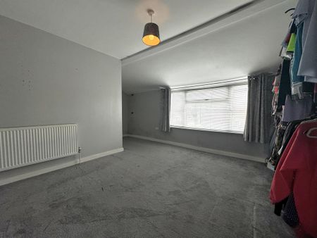 3 bedroom end of terrace house to rent - Photo 3