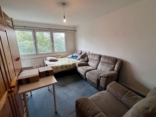 3 bedroom flat to rent - Photo 1