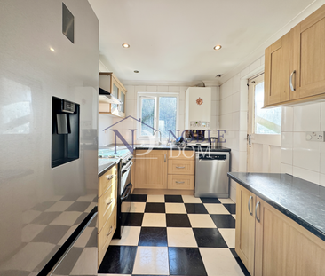 3 bedroom semi-detached house to rent - Photo 6