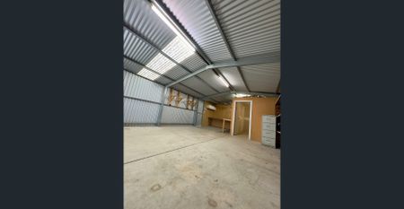 Newly Renovated 3 Bedroom Family Home. PRICE REDUCTION!. - Photo 4