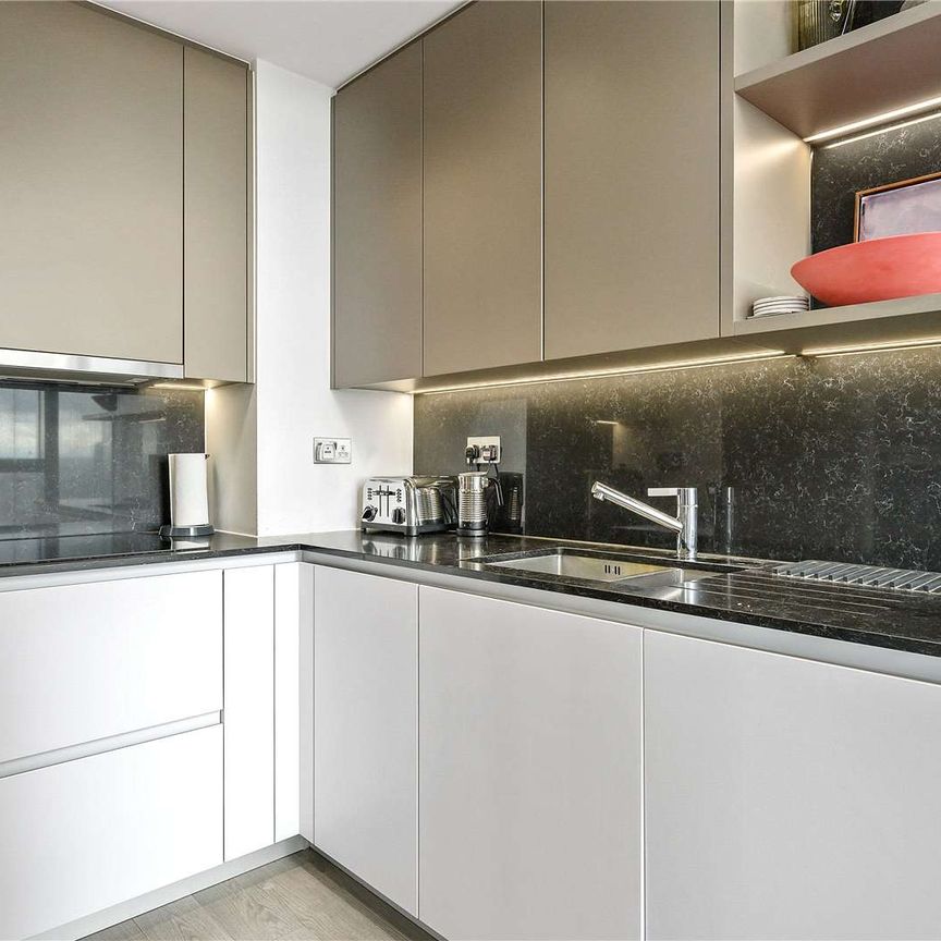 Furnished 1 bed on the 29th floor of Carrara Tower, part of the highly regarded 250 City Road. - Photo 1