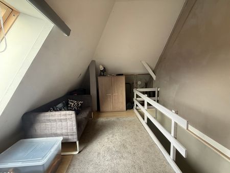 Ruime woning met 4 slaapkamers en een ruime tuin - Foto 2