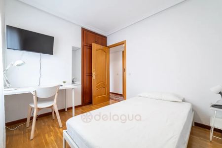 Avenida de Hellín, Madrid, Community of Madrid 28037 - Photo 2