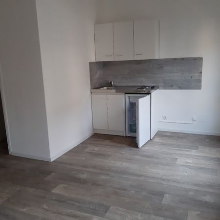 Location Appartement 2 pièces 27m² - Photo 4