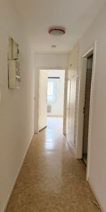 Location Appartement 2 pièces 64m² - Photo 3