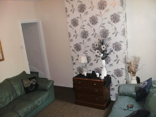 4 Bedroomed Student House - Photo 1