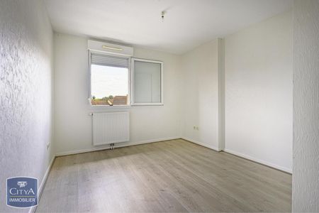 Location Appartement 2 pièces 46m² GRAND CHARMONT 25200 - Photo 2