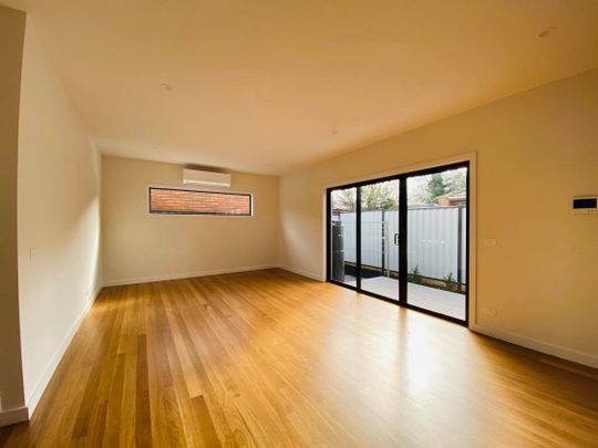 3/98 Barry Street, Reservoir VIC 3073 - Photo 1