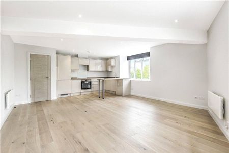 3 bedroom apartment to rent - Photo 2