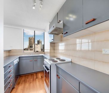 Magnificent Views Over Sydney - Photo 5