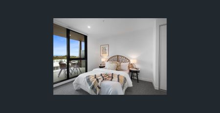 Spacious Two Bedroom Apartment - Photo 3