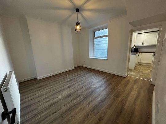 2 bedroom house to rent - Photo 1